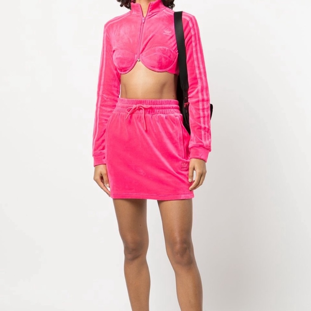 COMPLETE adidas x jeremy scott pink velour 2 piece skirt set cropped underwire